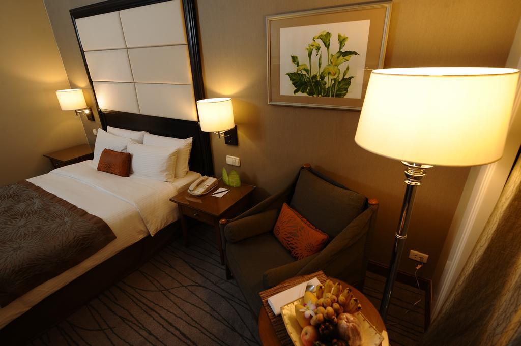 โรงแรมมาร์โค โปโล ดาเวา Davao ภายนอก รูปภาพ A room at the hotel
