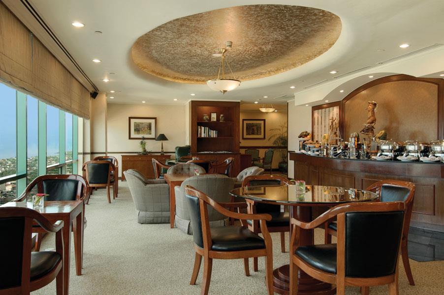 โรงแรมมาร์โค โปโล ดาเวา Davao ภายนอก รูปภาพ Club Lounge at the Fairmont
