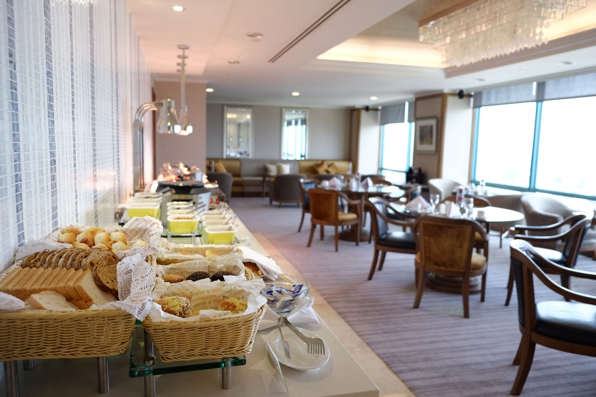 โรงแรมมาร์โค โปโล ดาเวา Davao ภายนอก รูปภาพ The Royal Orchid Lounge at Suvarnabhumi Airport